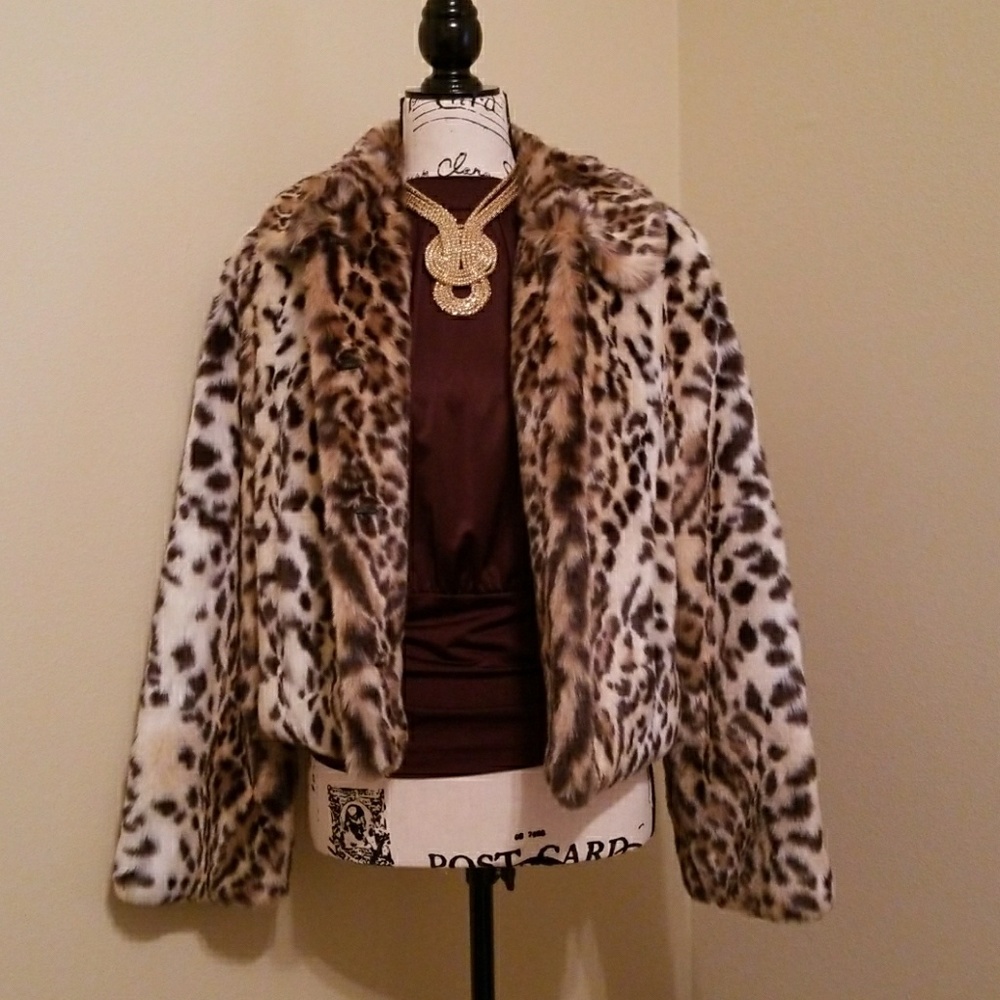 EXPRESS FAUX FUR JACKET *BNWT*